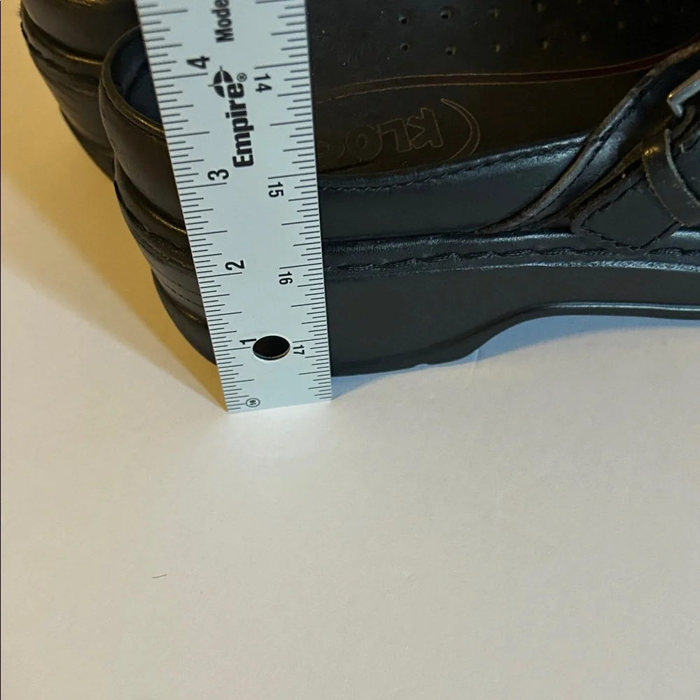 Klogs Women's Black Patterned Slip-On Clogs - Picture 8 of 8